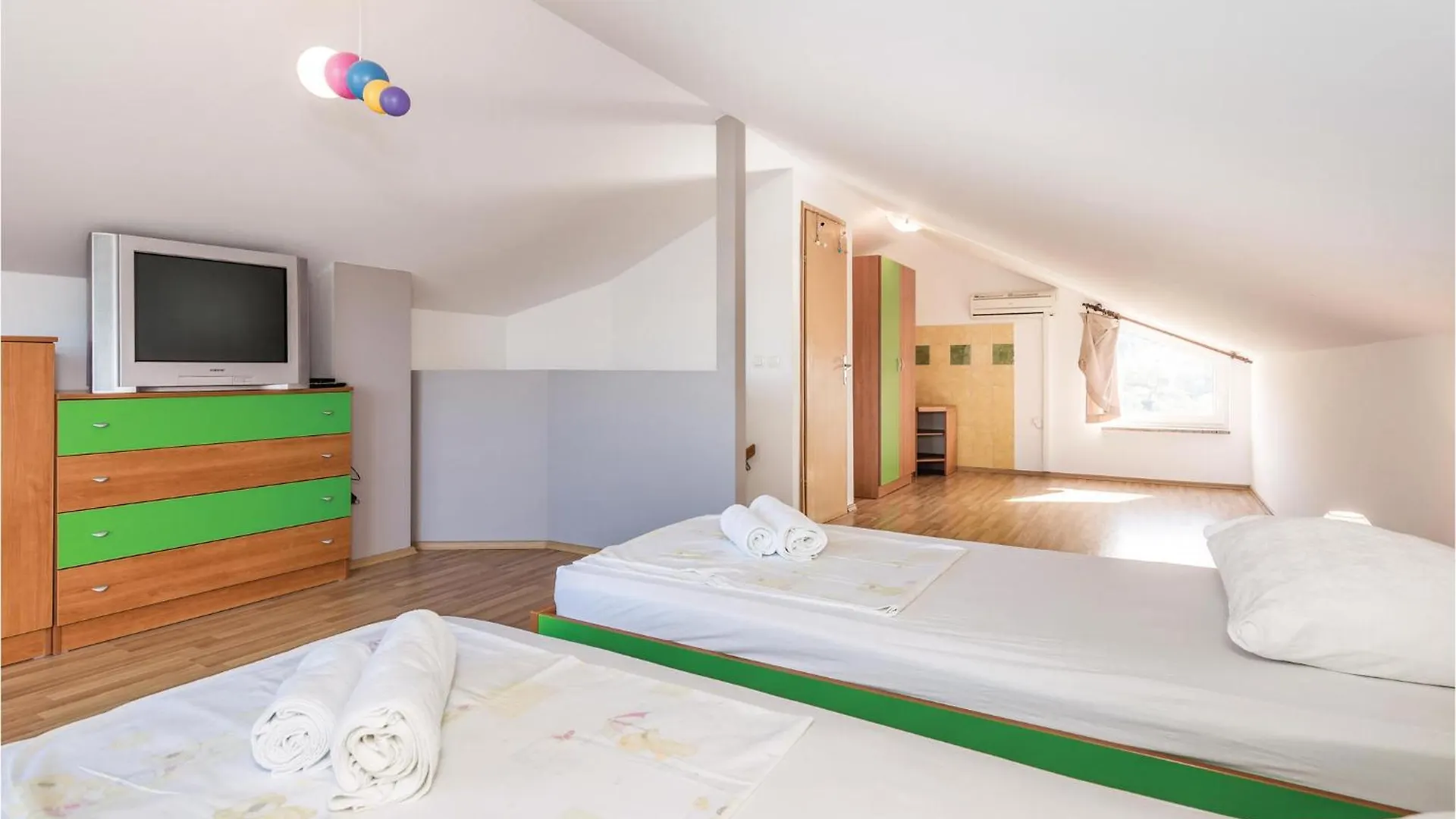 Amazing Apartment In Supetarska Draga With Wifi 크로아티아