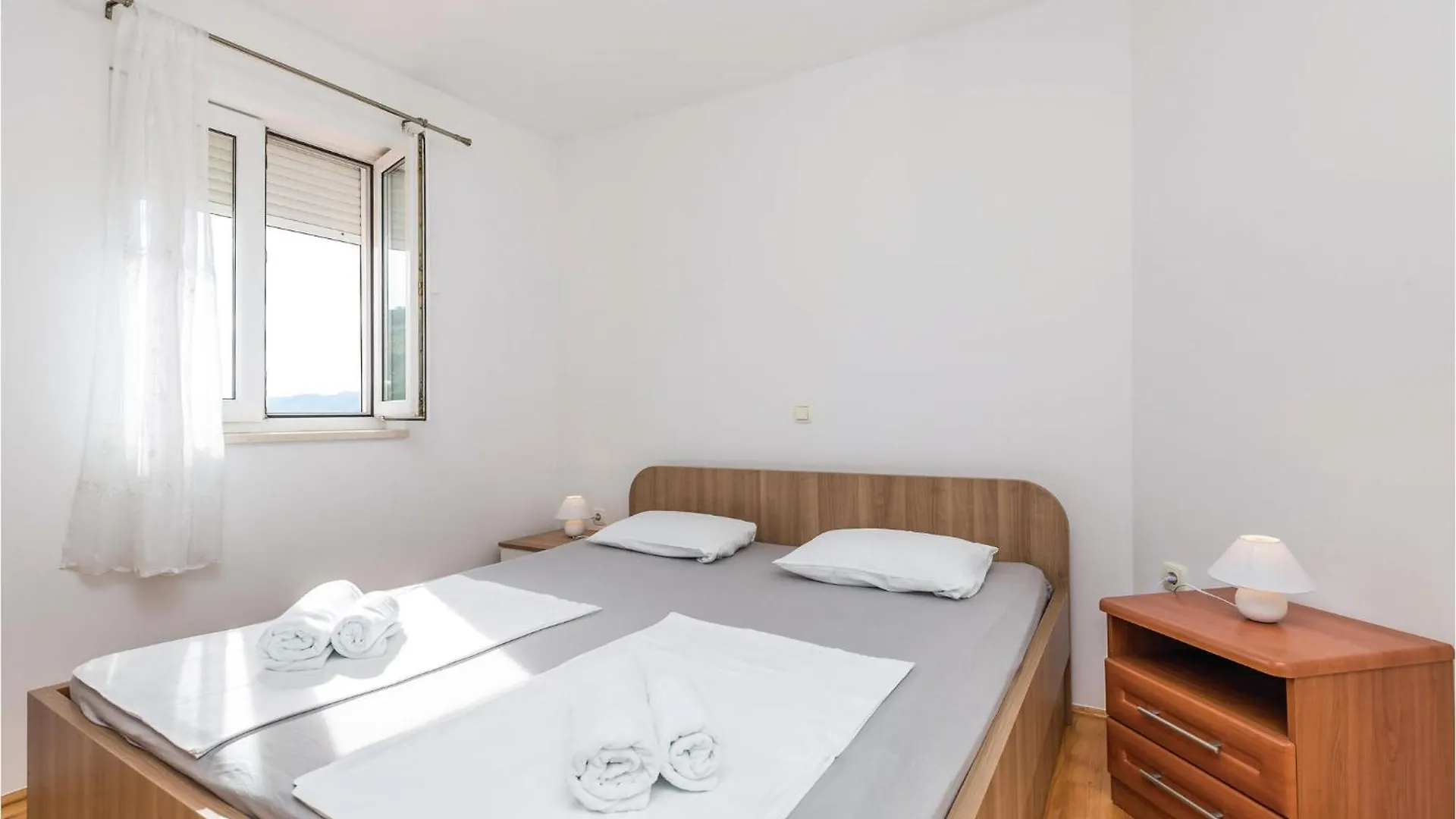 Amazing Apartment In Supetarska Draga With Wifi 0*,  크로아티아