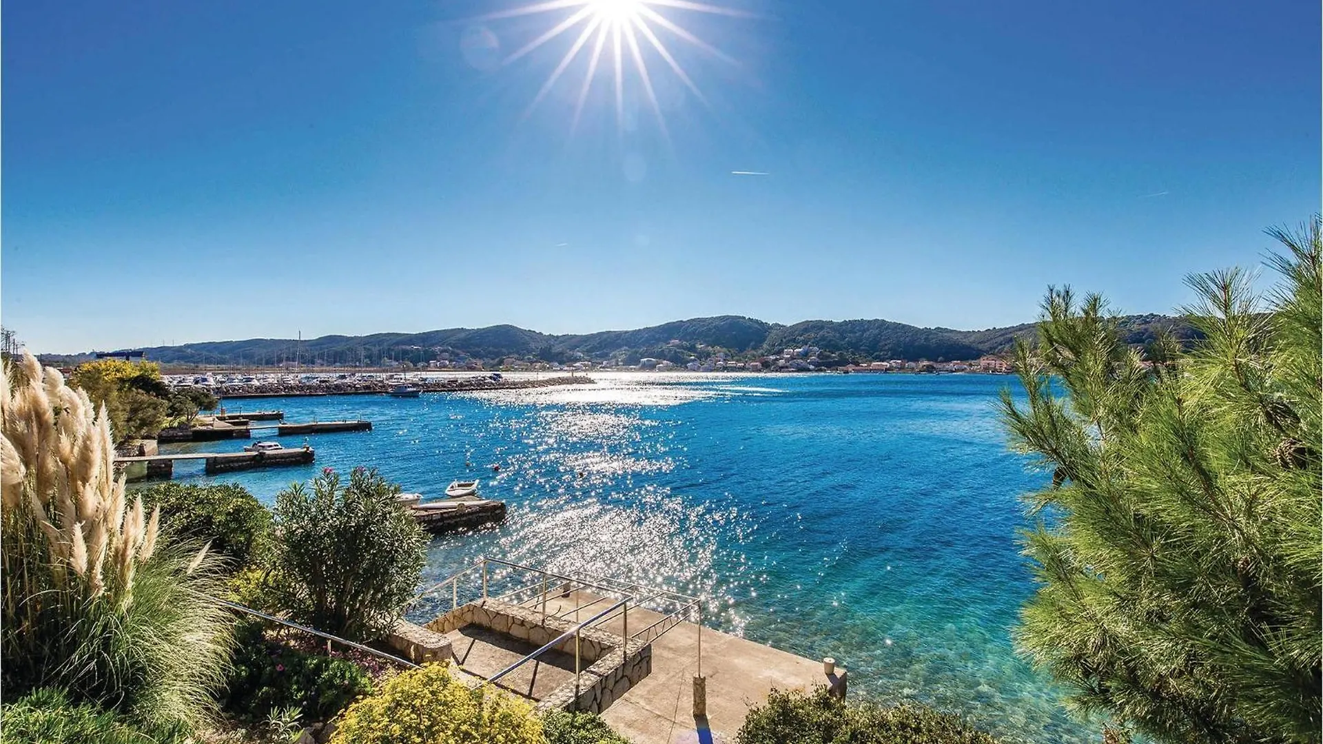Amazing Apartment In Supetarska Draga With Wifi